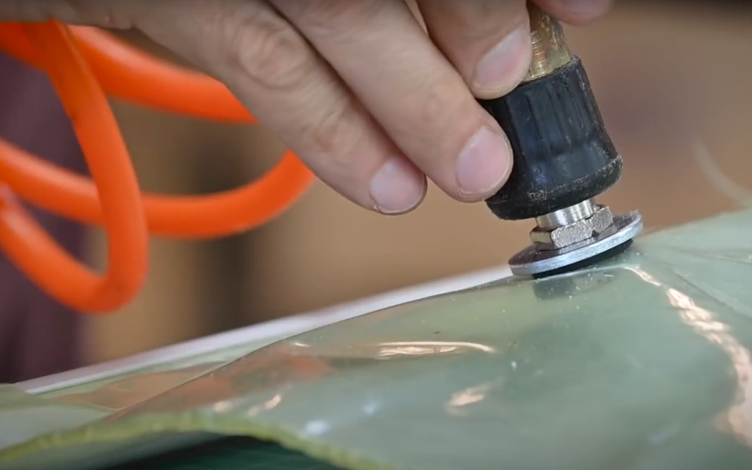Tuto : Comment coller du placage bois avec une pompe à vide DIY